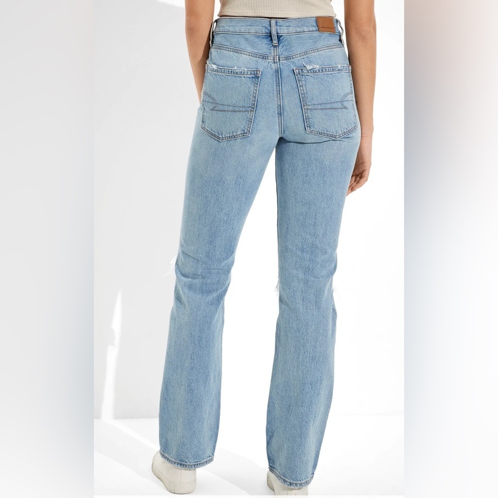 American Eagle 90’s bootcut distressed knees light wash comfort waist jeans 2reg - Picture 3 of 12